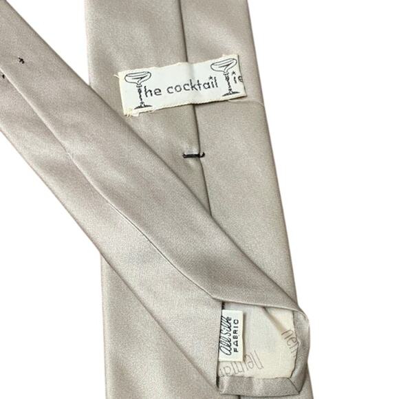 Vintage Nieman Marcus The Cocktail All Silk Fabric Wide Mens Neck Tie - Picture 3 of 4